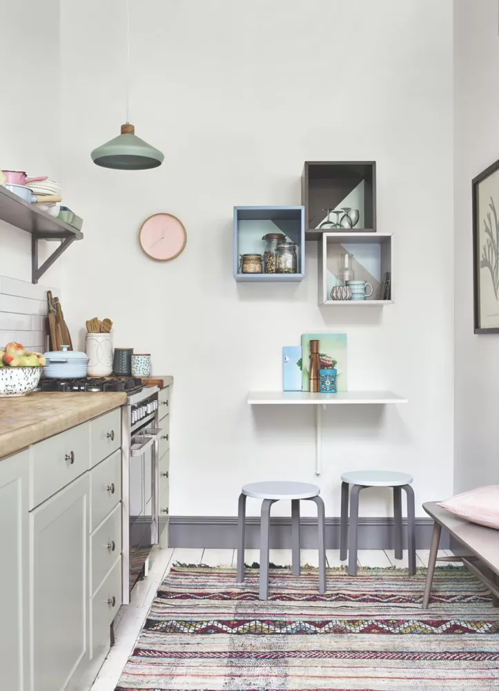 Dulux EasyCare Matt White Cotton Emulsion Paint 2.5Ltr 5 Dulux EasyCare Matt White Cotton Emulsion Paint 2.5Ltr - Image 5