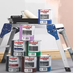 Alternative view of Leyland Trade Acrylic Primer Undercoat 2.5Ltr