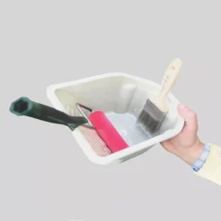 Alternative view of Wooster Pelican Hand-Held Paint Scuttle 0.95Ltr