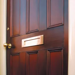 Alternative view of Ronseal Trade 10 Year Woodstain Satin Walnut 750ml